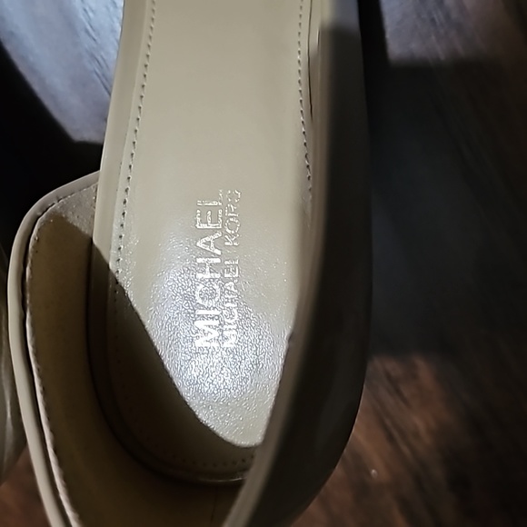 Open Toe Pumps - Picture 4 of 5